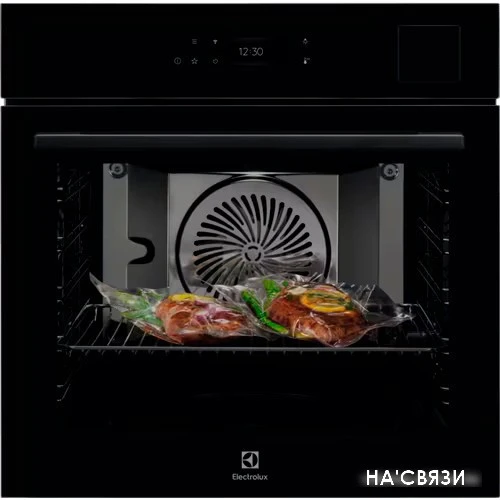 Электрический духовой шкаф Electrolux SteamPro 900 EOABS39WZ