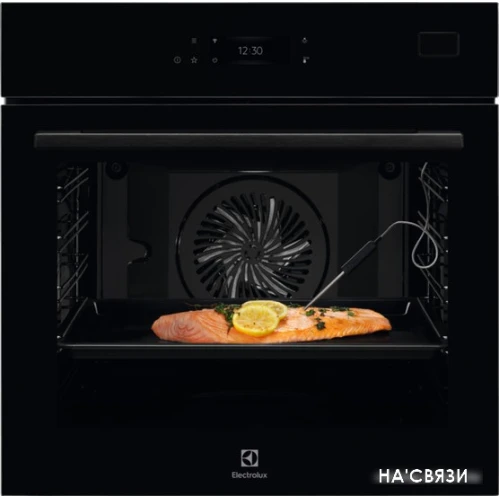 Электрический духовой шкаф Electrolux SteamBoost 800 COB8S39WZ