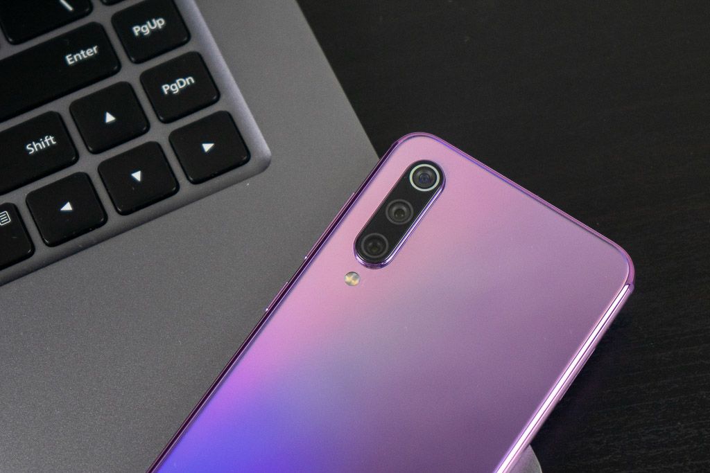 Фото смартфона Xiaomi-Mi-9-SE-14